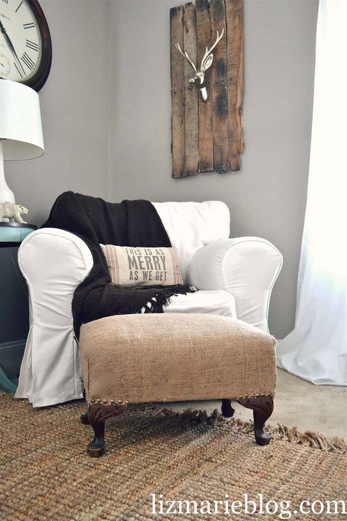 Country Chaise DIY Burlap Decoration Ideas #burlapdecor #diy #decorhomeideas