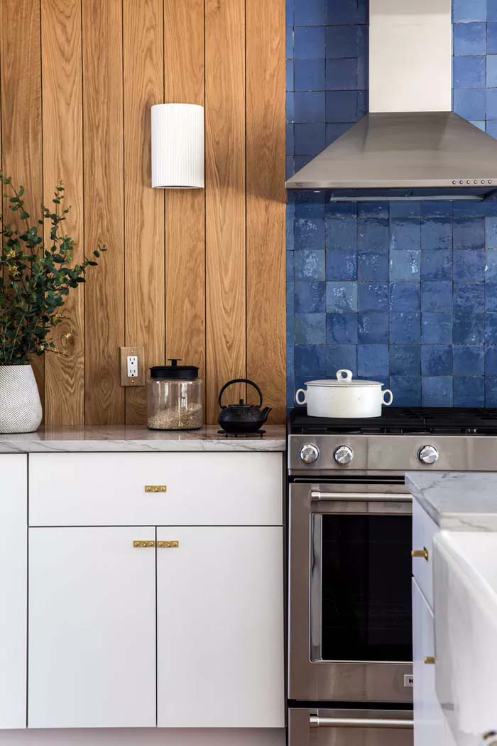 Create a Pop of Color #kitchenbacksplash #backsplash #decorhomeideas