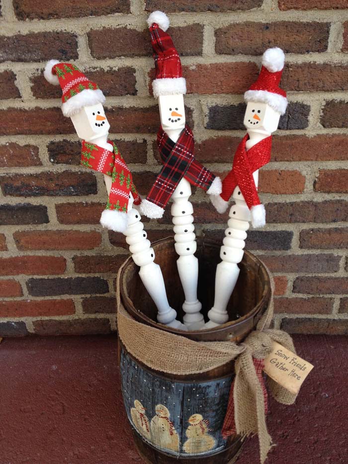Festive Snowman Snow Sticks #spindle #repurpose #decorhomeideas