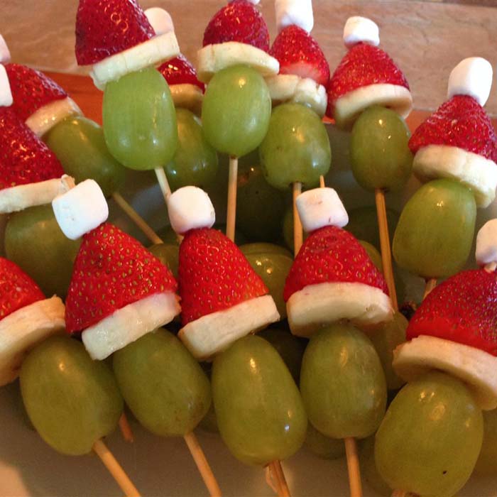 Grinch Kabobs #christmas #treat #decorhomeideas