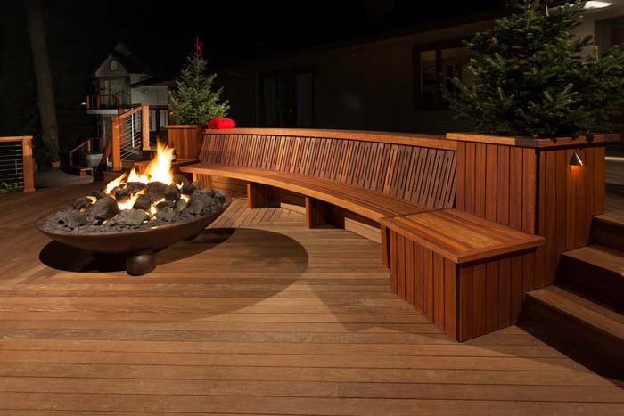 Large and Low Fire Dish #decking #firepit #decorhomeideas