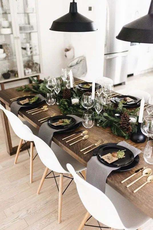 Nordic Rustic Tablescape #Christmas #rustic #tablesetting #decorhomeideas