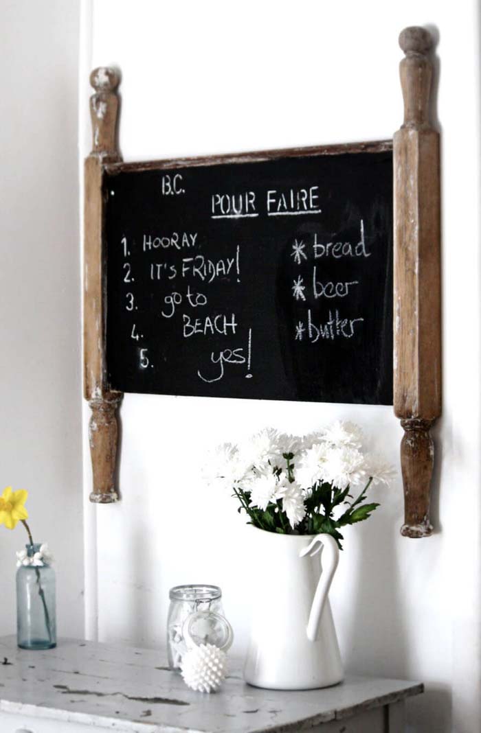 Nostalgic Erasable Black Reminder Board #spindle #repurpose #decorhomeideas