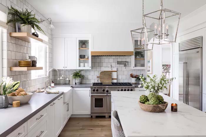 Pair Light Tiles With Dark Grout #kitchenbacksplash #backsplash #decorhomeideas