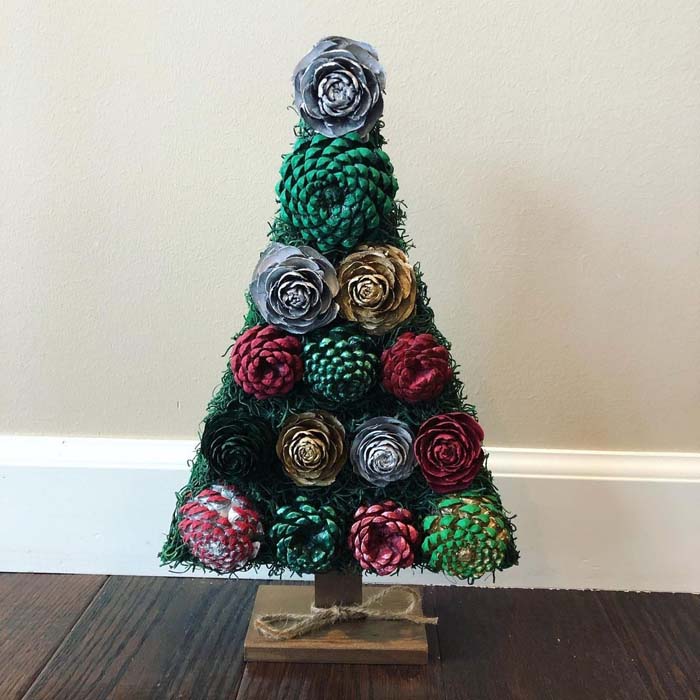 Pretty Rosette Christmas Tree #christmastree #succulent #decorhomeideas