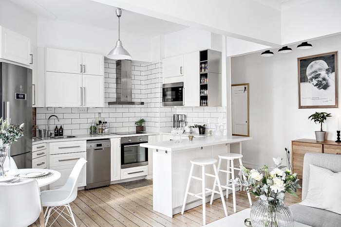 Pure White U-shaped Kitchen #ushaped #kitchen #decorhomeideas