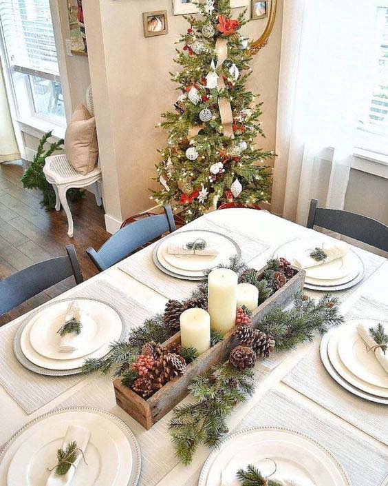 Simple Neutral Christmas Tablescape #Christmas #rustic #tablesetting #decorhomeideas