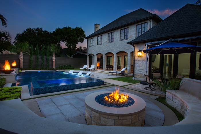 Transitional Design #firepit #poolside #decorhomeideas