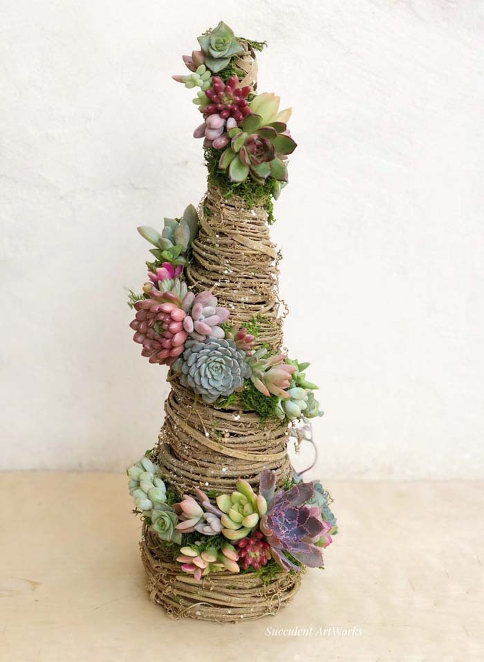 Twig Christmas Tree with Succulents #christmastree #succulent #decorhomeideas
