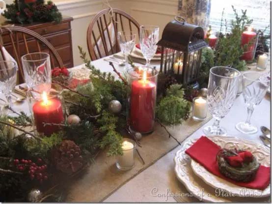 Use Red Candles #Christmas #rustic #tablesetting #decorhomeideas