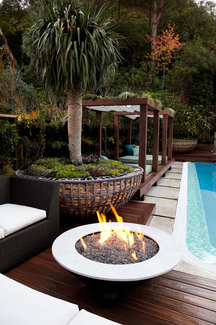 Warm Space #firepit #poolside #decorhomeideas