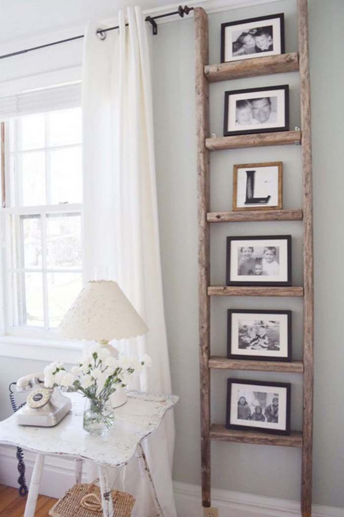 Workman's Ladder Picture Frame Display #farmhousebedroom #decorhomeideas