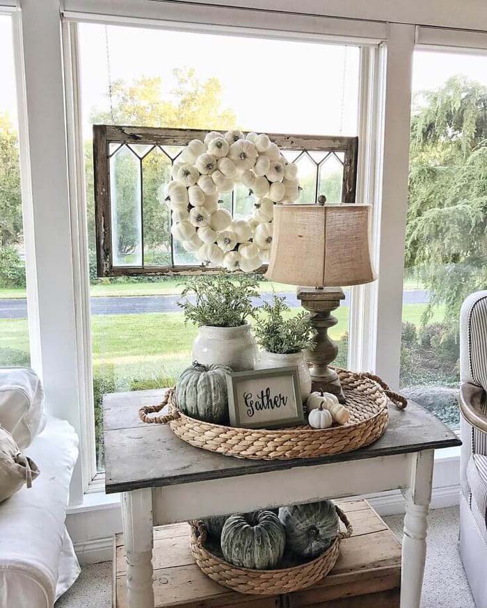 Autumnal Pumpkin End Table Display #farmhouse #livingroom #decorhomeideas