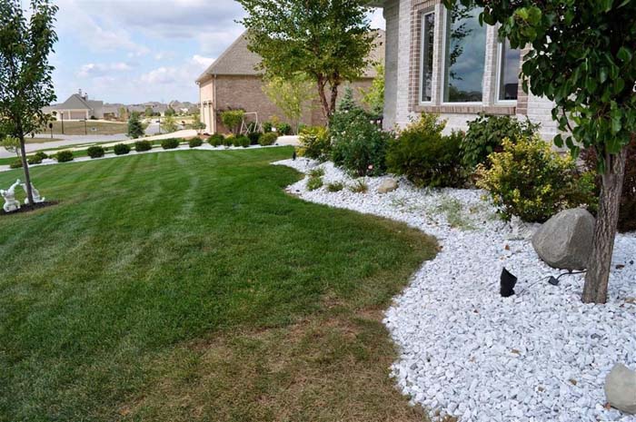 Crea una agrupación #whiterock #landscapingideas #decorhomeideas