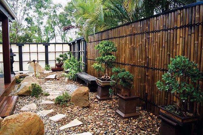 Dark Bamboo Fence #bamboofence #fencing #decorhomeideas