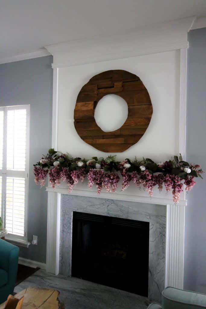 Dark Toned Scrap Wood Wreath #rustic #walldecor #decorhomeideas