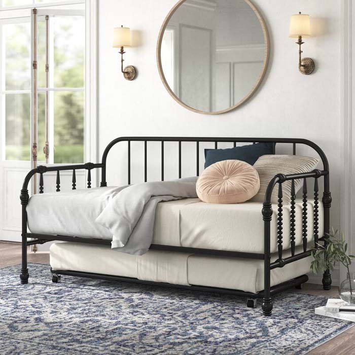 Daybed With a Trundle #beds #smallroom #decorhomeideas