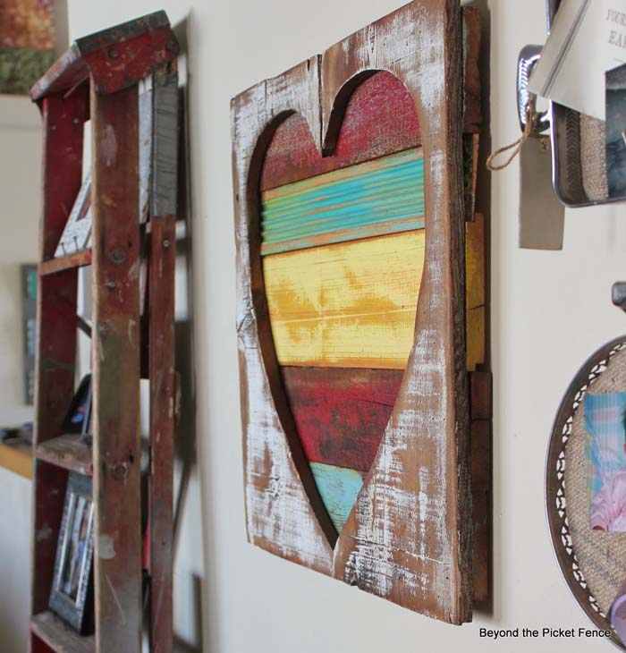 Distressed Wooden Heart Wall Hanging #rustic #walldecor #decorhomeideas