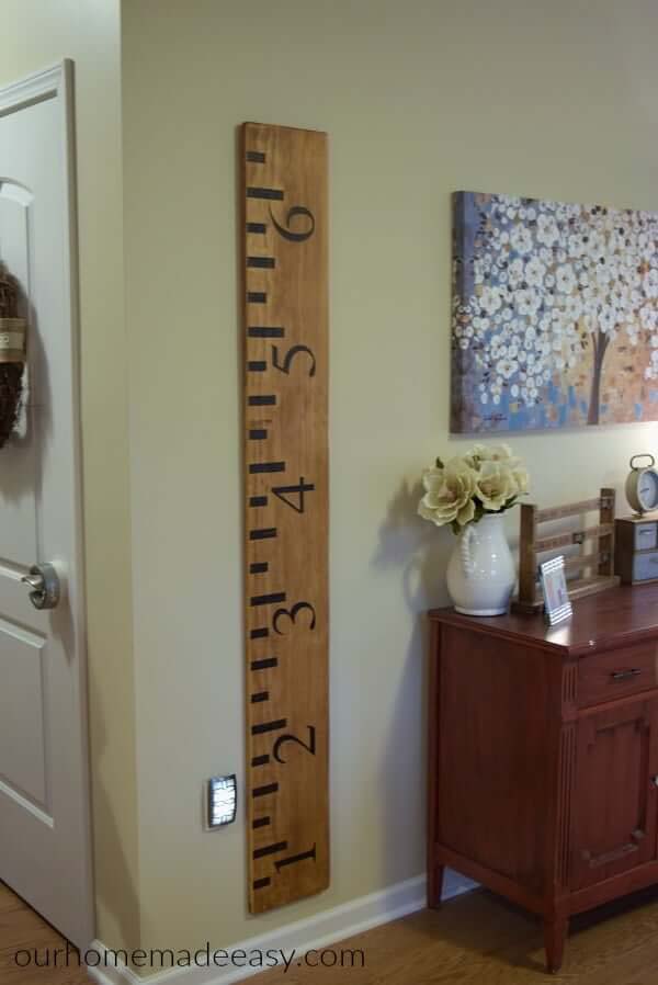 DIY Wood Burning Art Growth Chart #woodburning #crafts #decorhomeideas