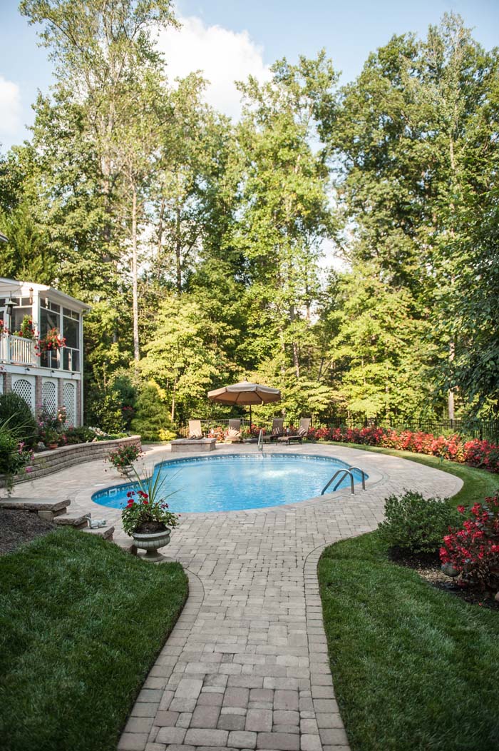 Easy Brick Walkway and Patio #abovegroundpool #landscapingideas #decorhomeideas