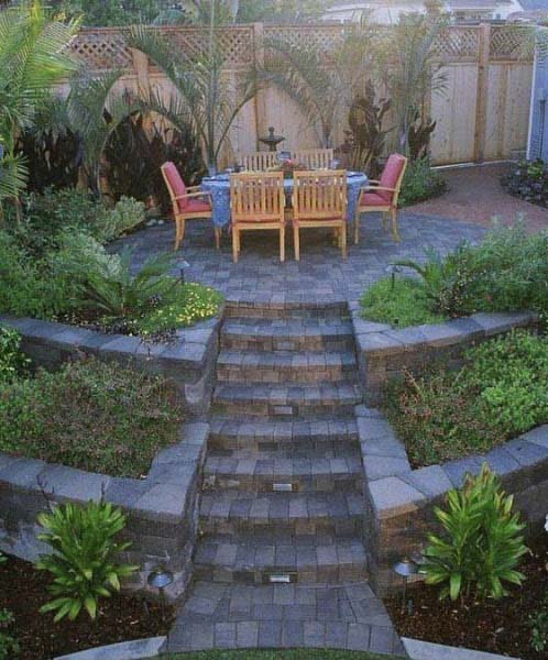 Hillside Dining Area #slopedbackyard #budget #decorhomeideas