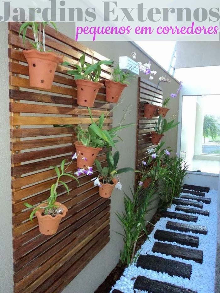 Inexpensive Wall Plant Stands From Slats #woodenslats #homedecor #decorhomeideas