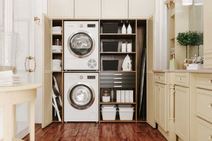 Intensify the Charm of a Transitional Bathroom with Louvre Laundry Door #laundry #closetdoors #decorhomeideas