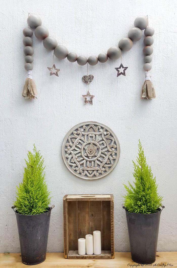 Jumbo Bead Wall Art Garland #rustic #walldecor #decorhomeideas