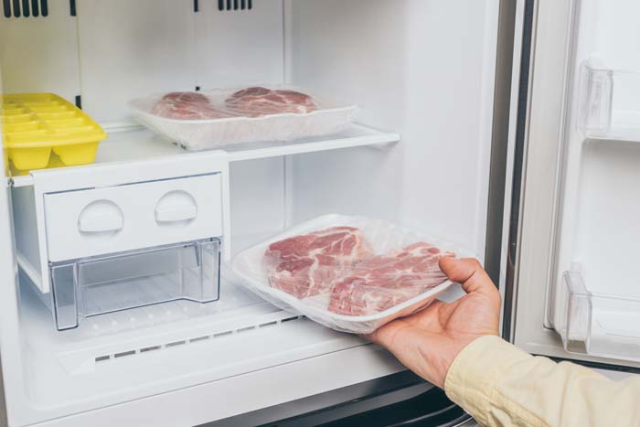 Keep Meat in the Lower Shelf #refrigerator #storage #organization #decorhomeideas