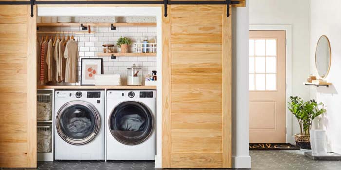 Minimalist Double Barn Door for a Farmhouse Laundry Closet #laundry #closetdoors #decorhomeideas