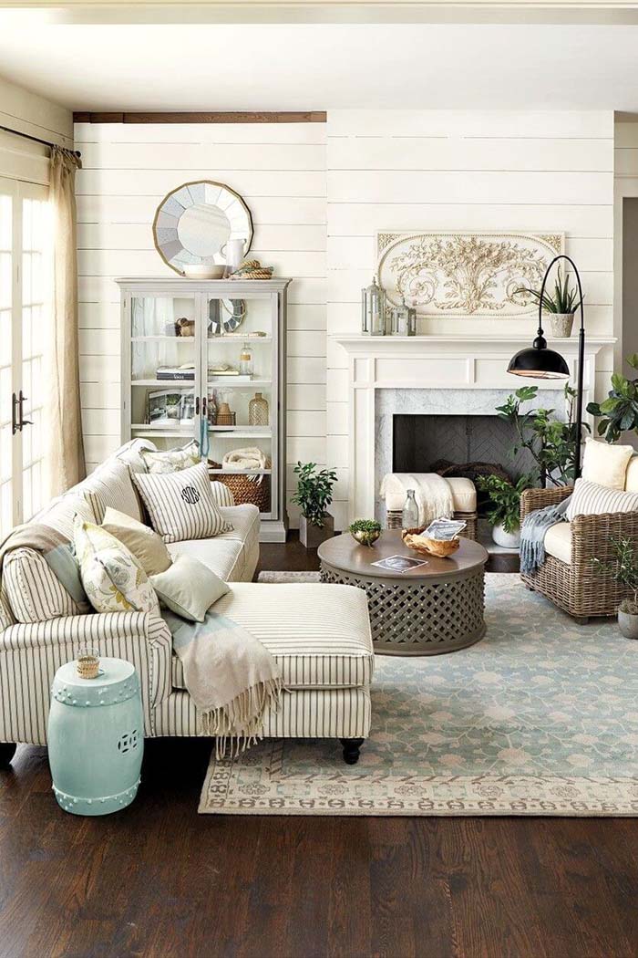 Neutral Farmhouse Living Room Decor Ideas #farmhouse #livingroom #decorhomeideas