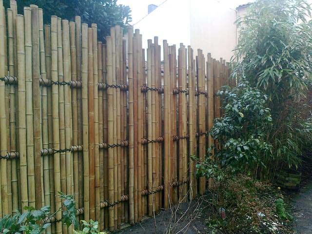 Pipe Organ Pattern Fence #bamboofence #fencing #decorhomeideas