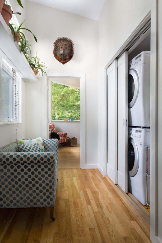 Pocket Door: Excellent Alternative to Sliding Door #laundry #closetdoors #decorhomeideas