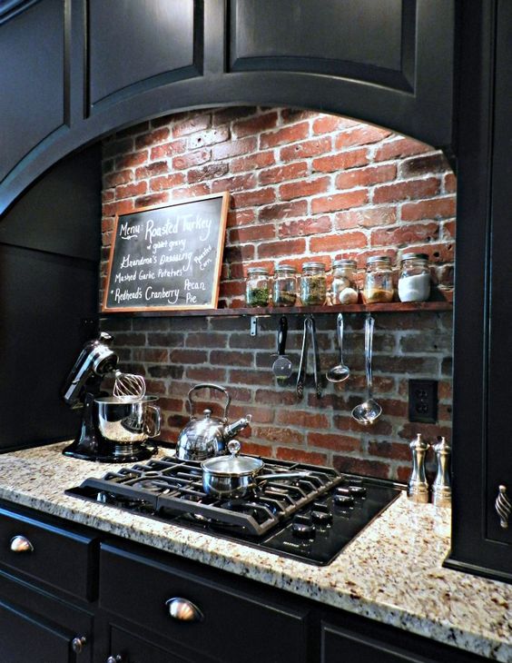 Red Brick Under An Arched Hood #brickbacksplash #kitchen #decorhomeideas