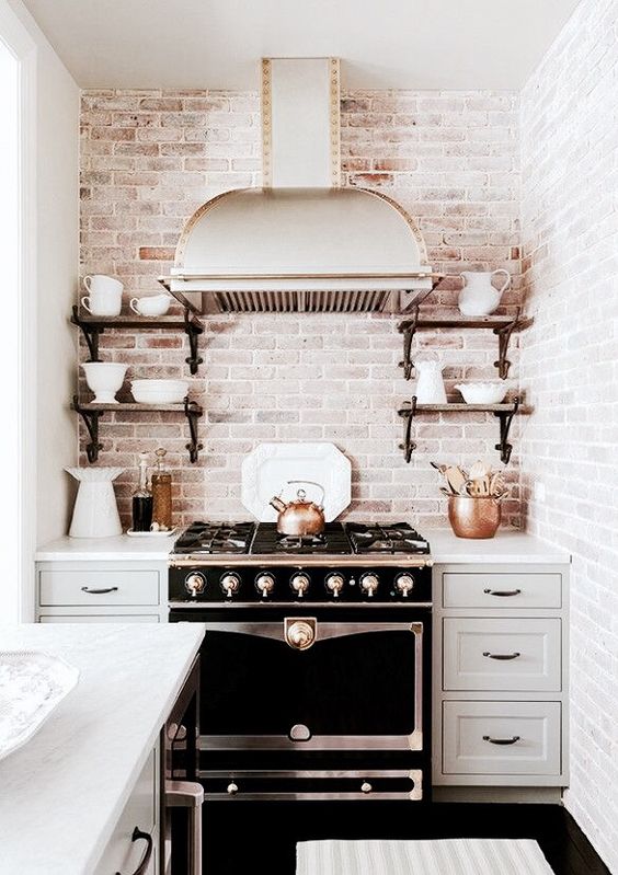 Red Brick Walls In A Vintage Kitchen #brickbacksplash #kitchen #decorhomeideas