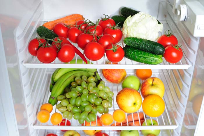 Separate Veggies and Fruits #refrigerator #storage #organization #decorhomeideas