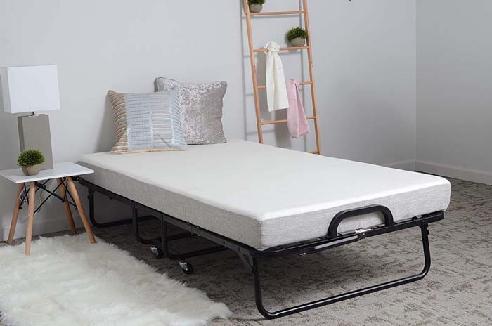 Simple Folding Bed #beds #smallroom #decorhomeideas