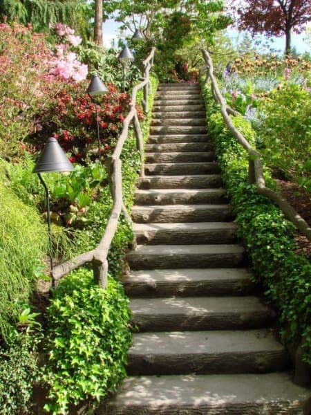 Sloped Garden With Wooden Handrails #slopedbackyard #budget #decorhomeideas