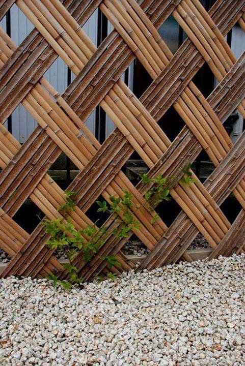 Split Reed Crosshatch Fence #bamboofence #fencing #decorhomeideas