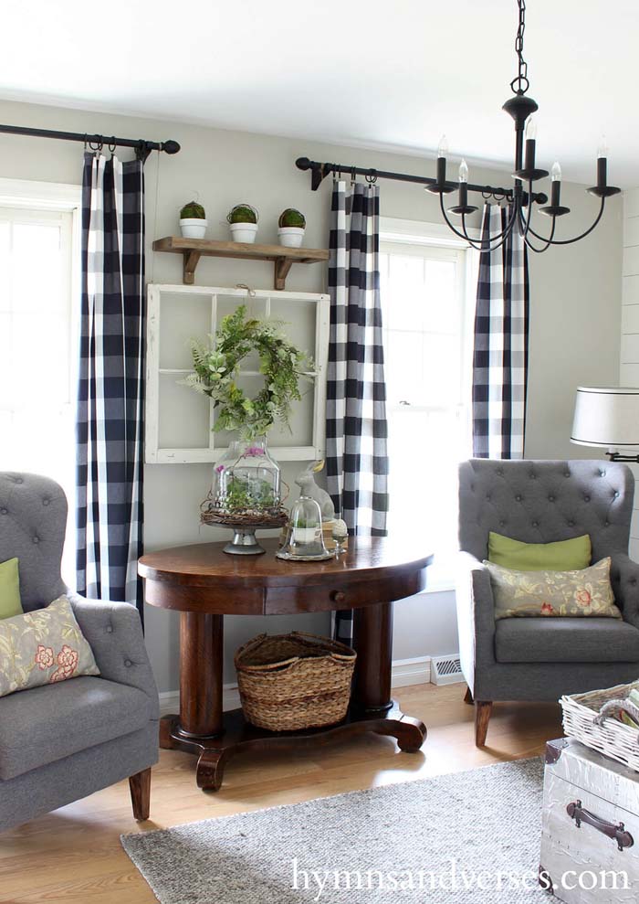 Springtime French Country Seating Area #farmhouse #livingroom #decorhomeideas