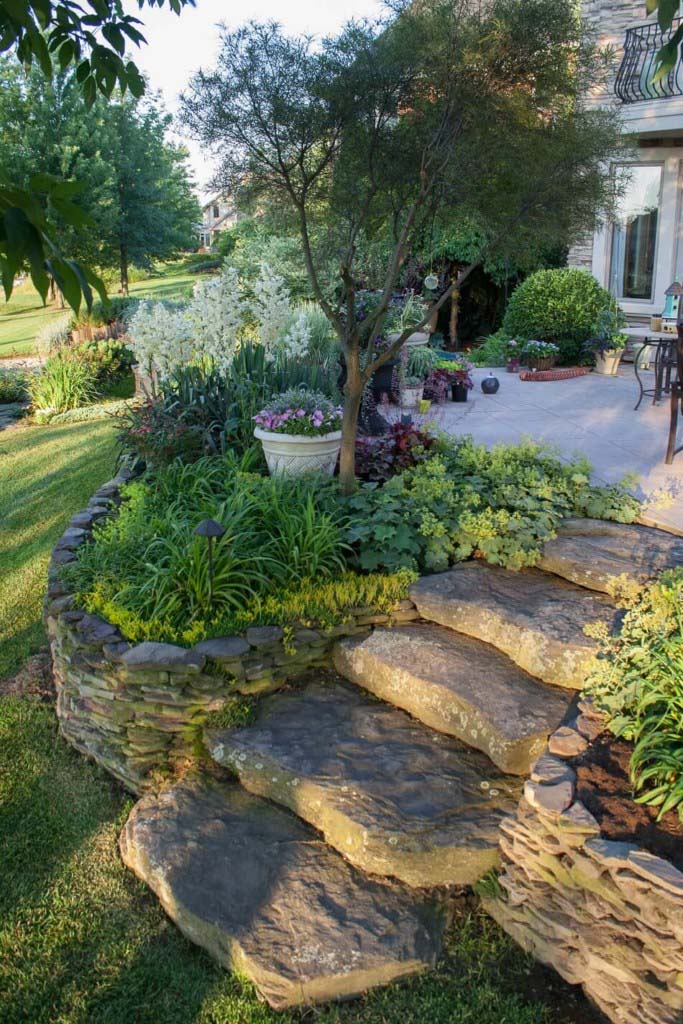 Stone Slab Landscaping #slopedbackyard #budget #decorhomeideas