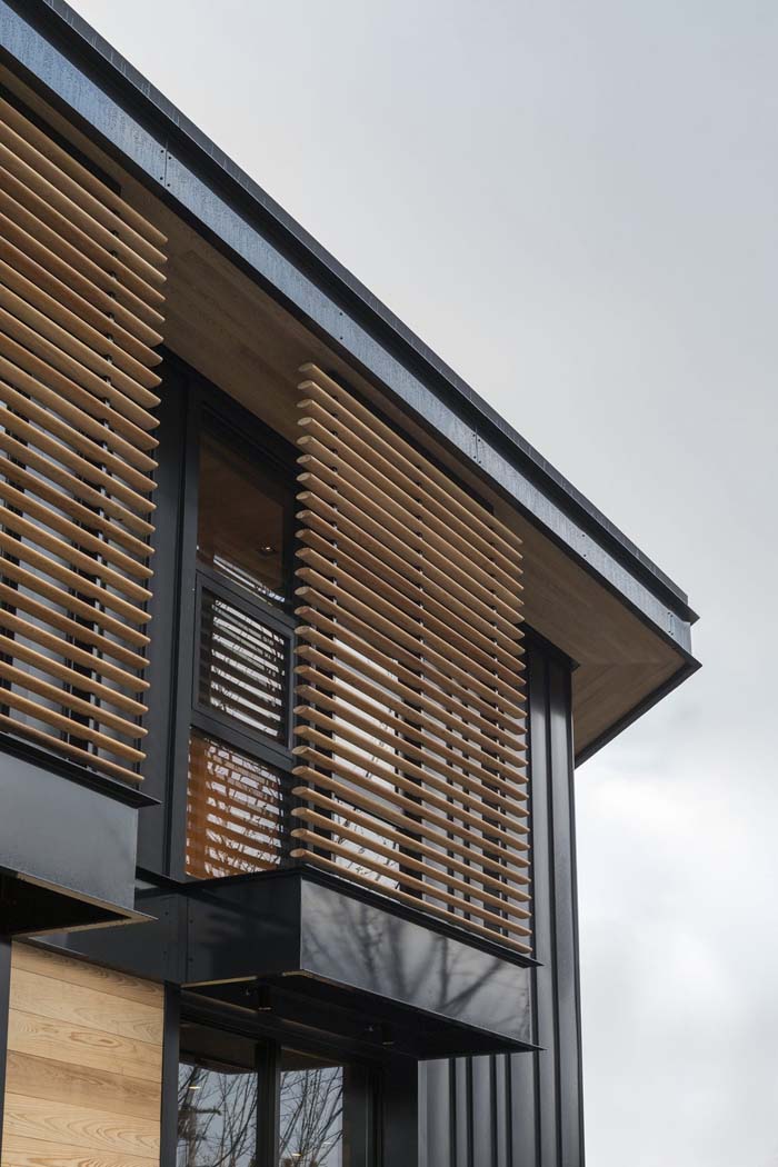 Stylish Shutters To Add A Zen Vibe #woodenslats #homedecor #decorhomeideas