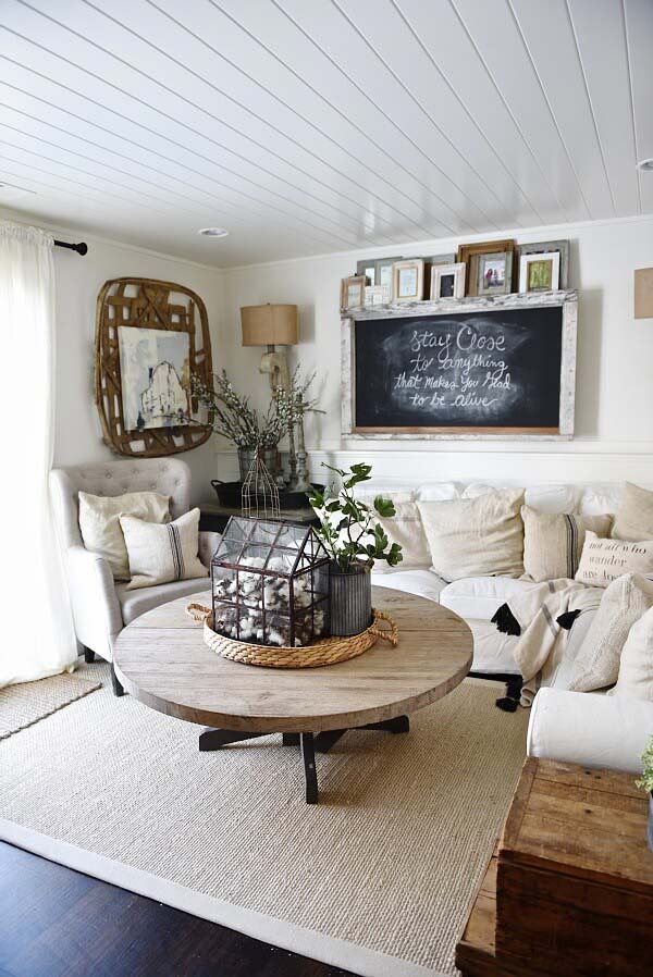 Sweetly Intimate Primitive Livingroom Furniture #farmhouse #livingroom #decorhomeideas