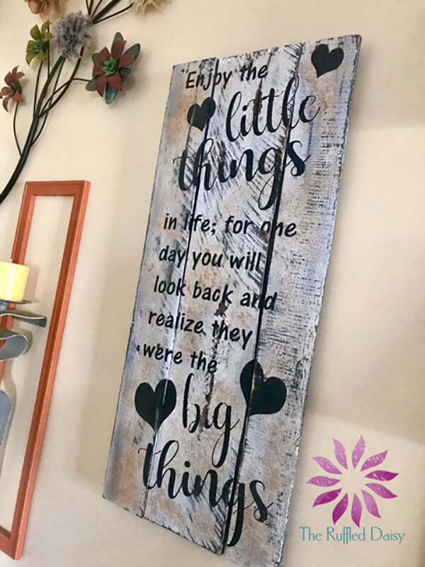 Unique Eclectic Cinnamon Painted Sign #farmhouse #livingroom #decorhomeideas