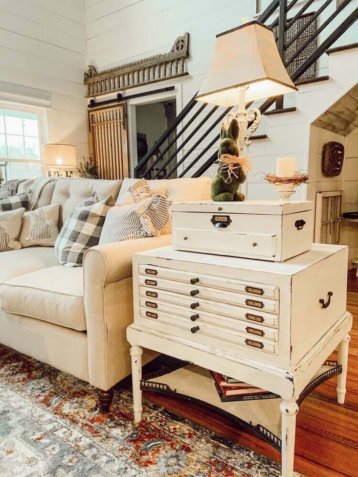 Upcycled Side Table #farmhouse #livingroom #decorhomeideas