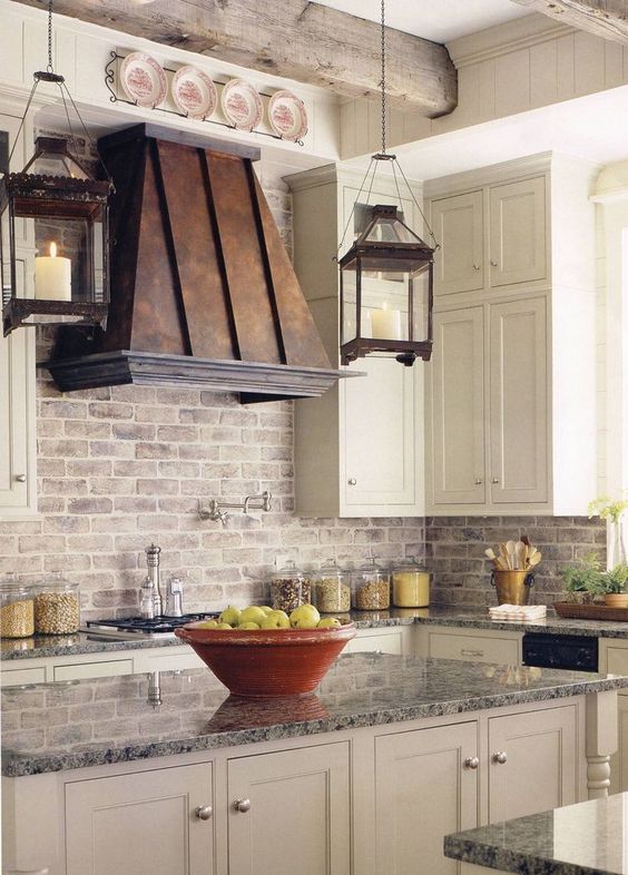 Whitewashed Brick #brickbacksplash #kitchen #decorhomeideas