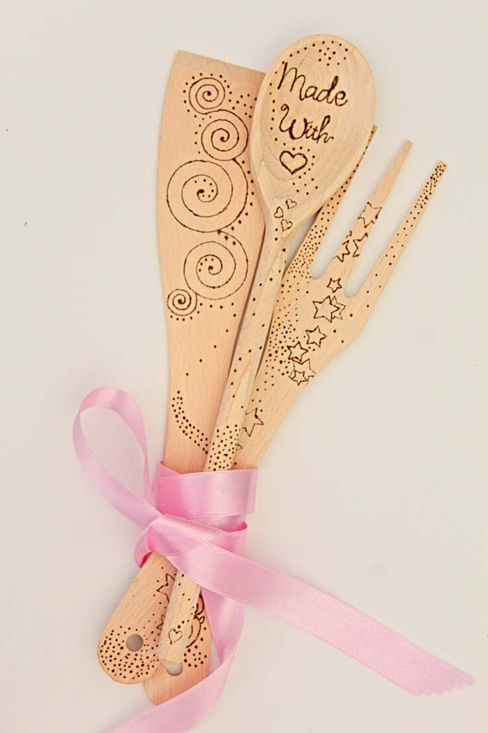 Wood Burned Kitchen Cooking Utensils #woodburning #crafts #decorhomeideas