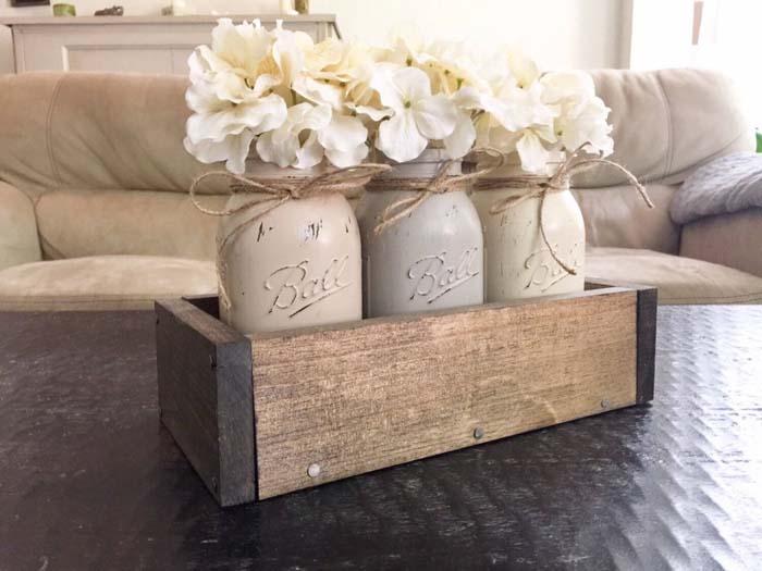 Wooden Box and Painted Mason Jar Centerpiece #farmhouse #livingroom #decorhomeideas