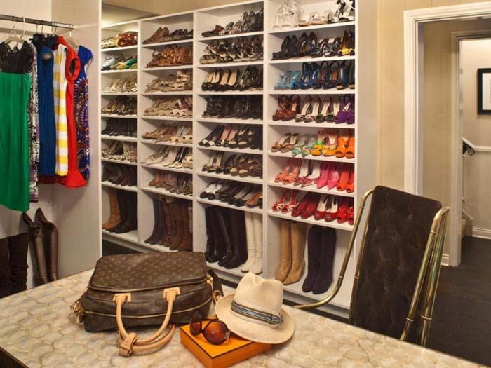 Basic Closet Shoe Shelves #shoestorage #decorhomeideas