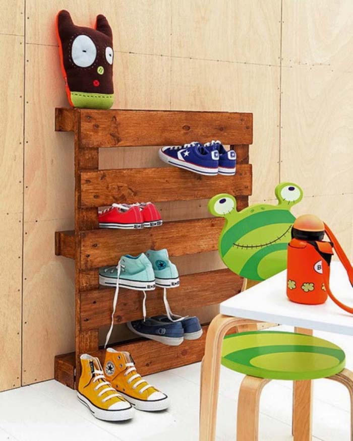 Child Shoe Ladder #shoestorage #decorhomeideas